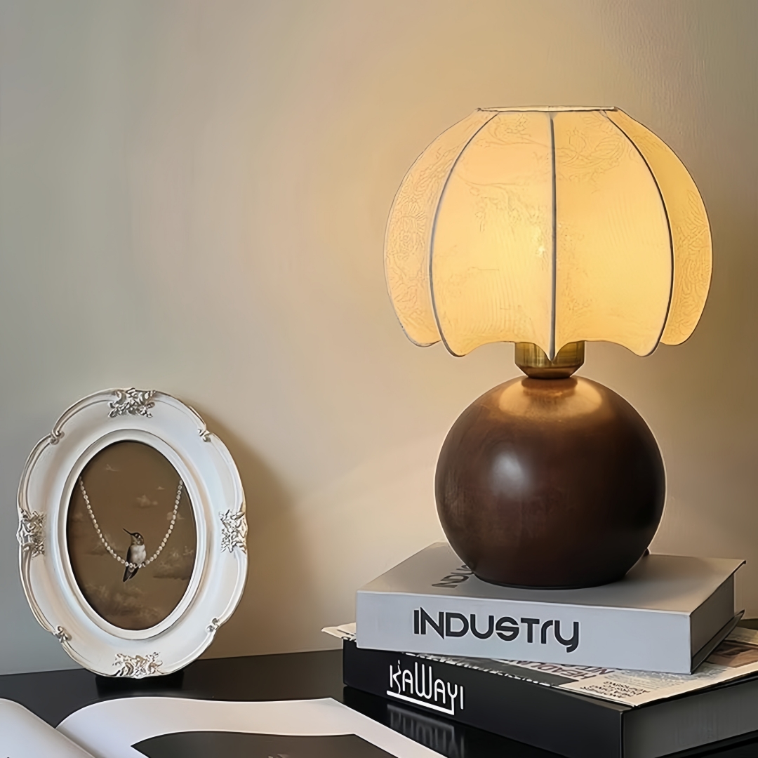 Home Decor Gold - ヴィンテージ花柄テーブルランプ、中世風ベッドサイドランプ、寝室、リビングルーム、ベッドサイドテーブル、高級ホームデコレーション E27