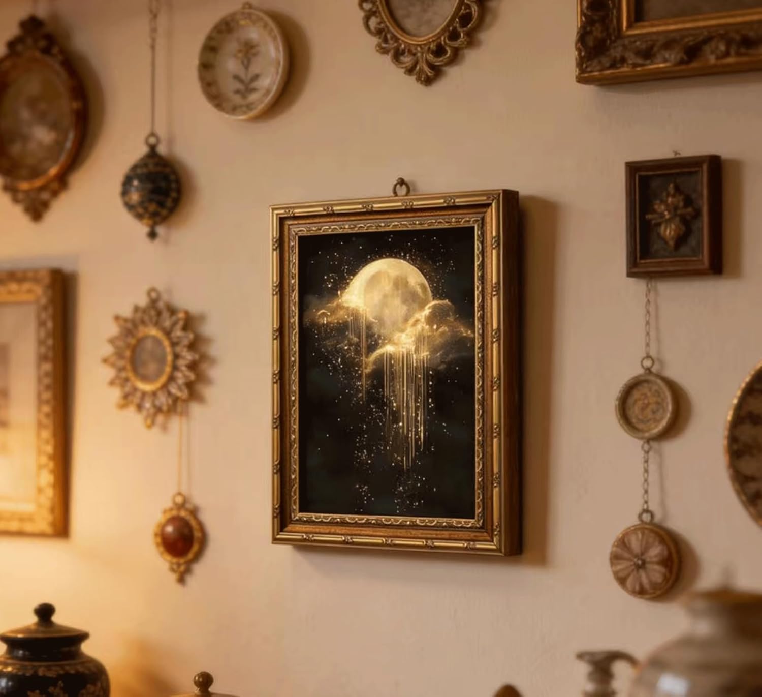 アンティークフレームの天体キャンバスウォールアート、金色の月 - Geometric Wall Art のレビューと価格