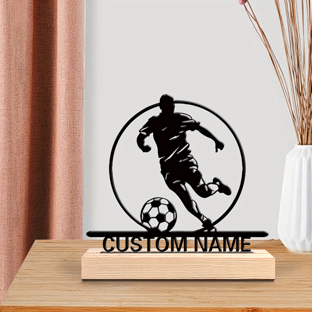 カスタムサッカー選手メタル像（名前入り）、木製台座付きテーブ - Home Decor Design Interior のレビューと価格
